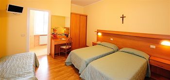 Sacro Cuore Hotel 2*